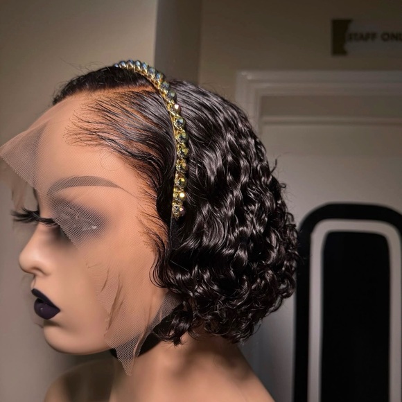 Elegant Black Wavy Wig with Bejeweled Headband